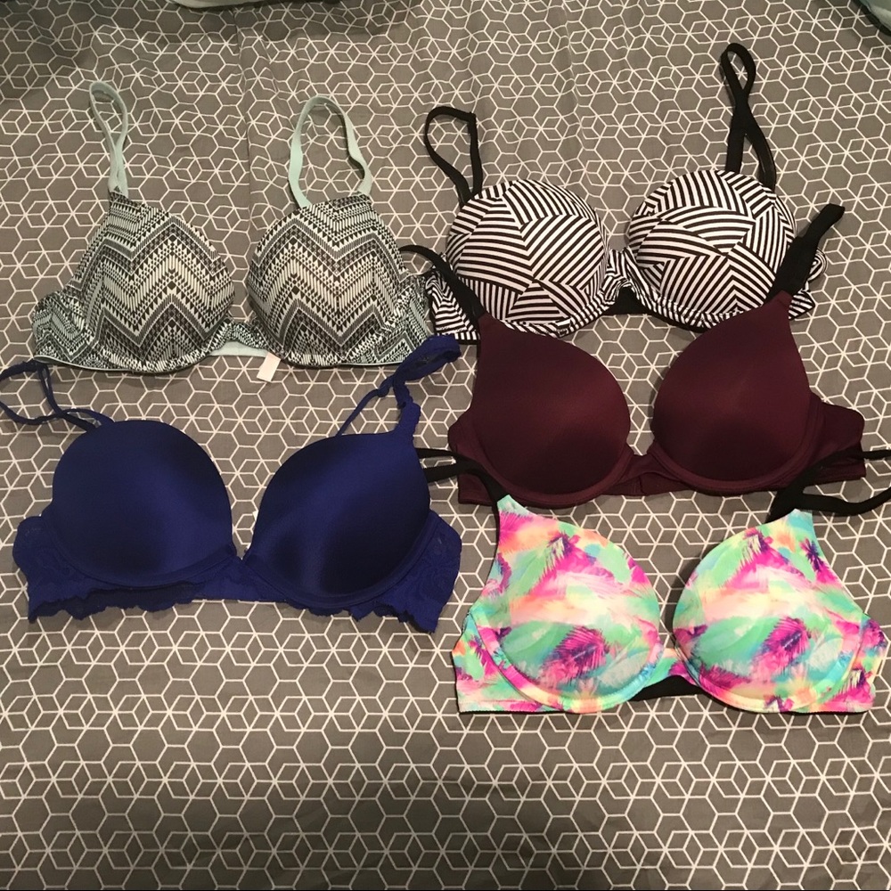 5 Victoria’s Secret Pink padded bras size 34B